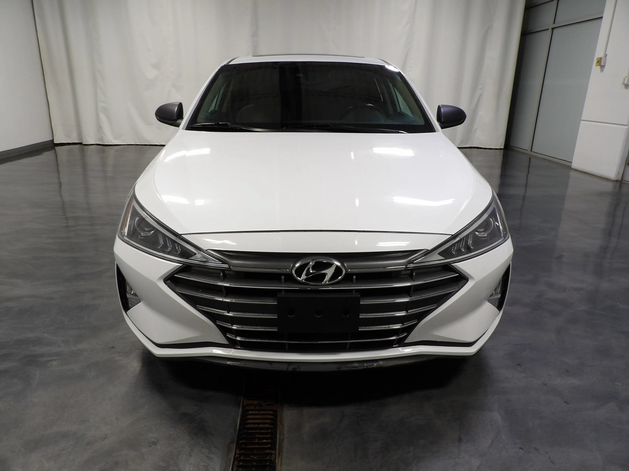 Used 2020 Hyundai Elantra Value Edition w/ Cargo Package (C1) FWD image 2