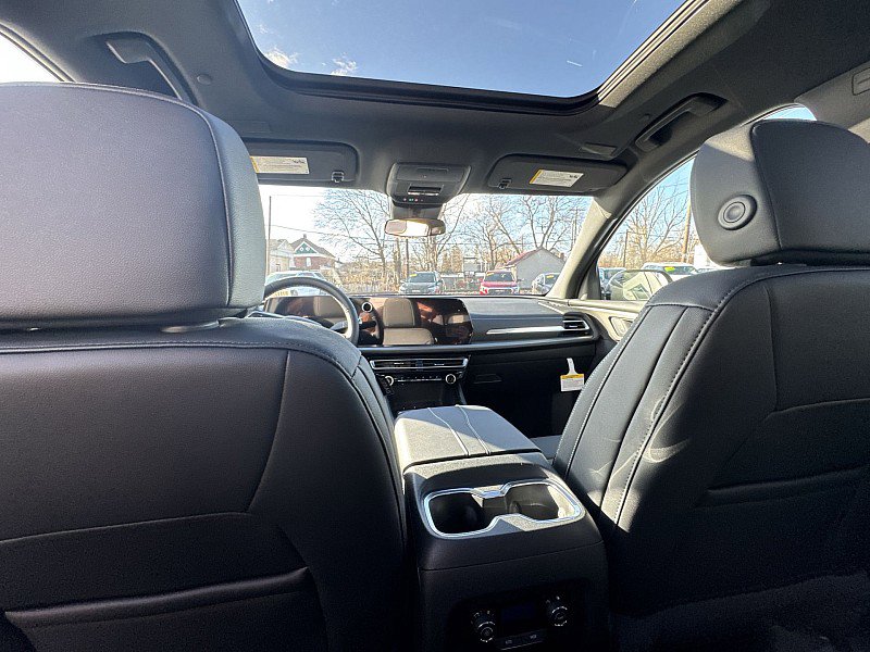 New 2026 Chevrolet Traverse LT w/ Sun and Wheel Package image 11