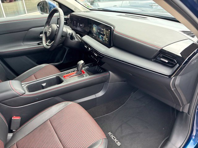 Used 2025 Nissan Kicks SR AWD/4WD image 12