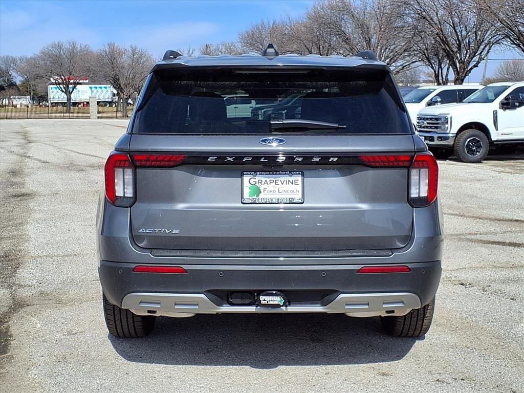 New 2026 Ford Explorer Active w/ Active Comfort Package RWD image 5