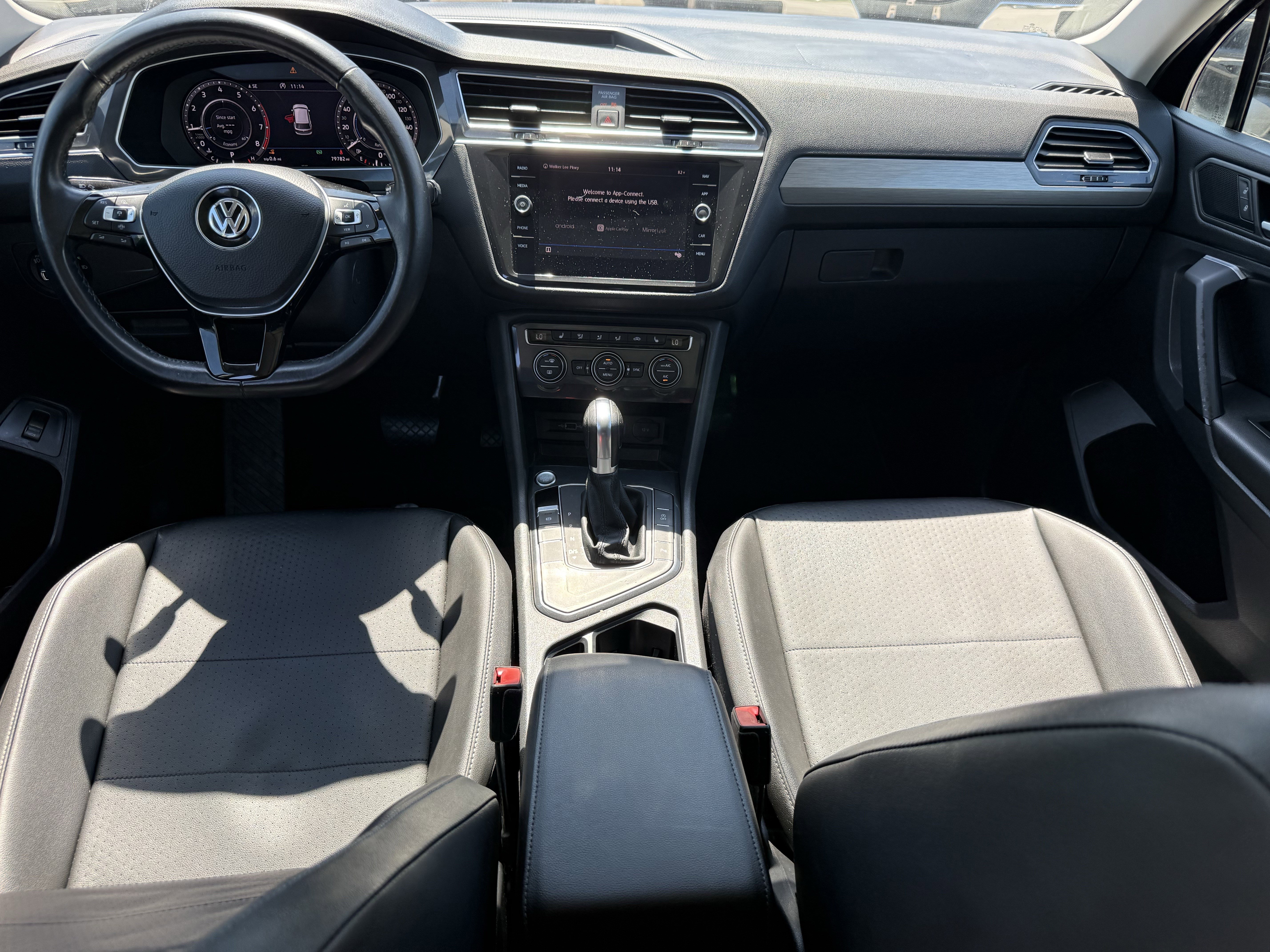Used 2019 Volkswagen Tiguan SEL FWD image 13