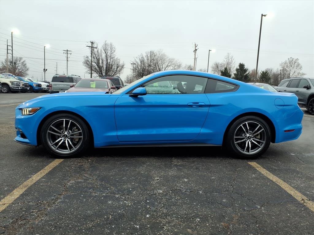 Used 2017 Ford Mustang Coupe image 31