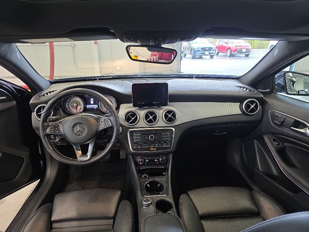 Used 2017 Mercedes-Benz GLA 250 4MATIC image 26