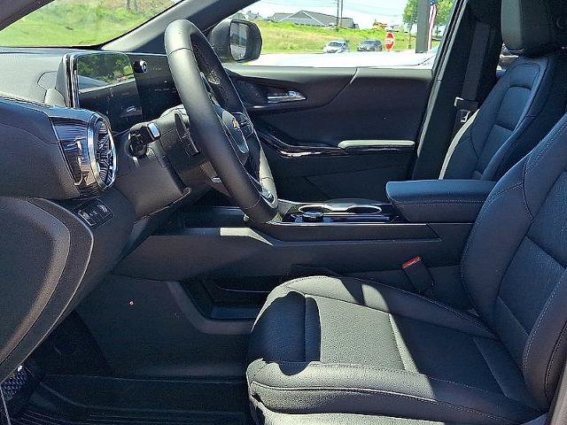 New 2026 Chevrolet Equinox LT w/ Convenience Package II FWD image 9