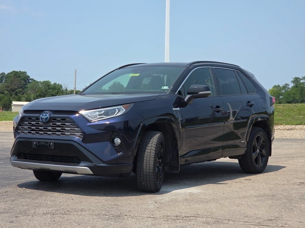 Used 2019 Toyota RAV4 XSE w/ Carpet Mat Package AWD/4WD image 22