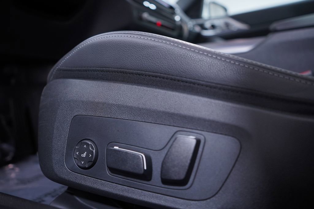 Used 2026 BMW 430i Coupe w/ Convenience Package image 17