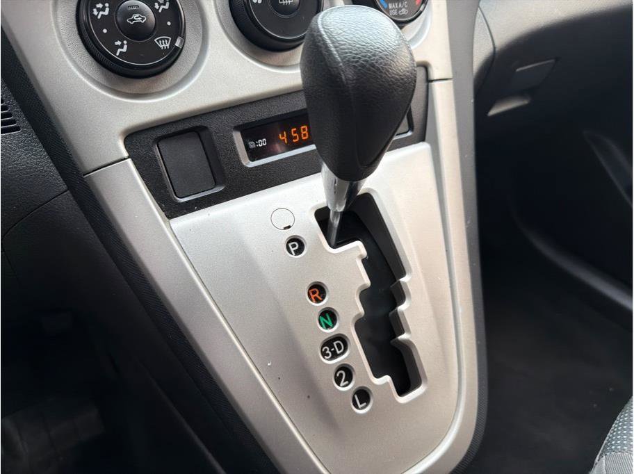 Used 2009 Toyota Matrix FWD image 17