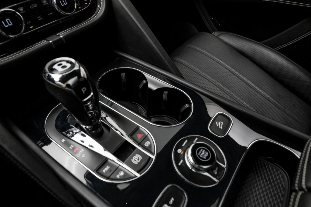 Used 2023 Bentley Bentayga Extended Wheelbase AWD/4WD image 28