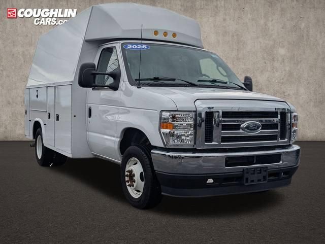 Used 2025 Ford E-350 and Econoline 350 Super Duty w/ Power Equipment Group