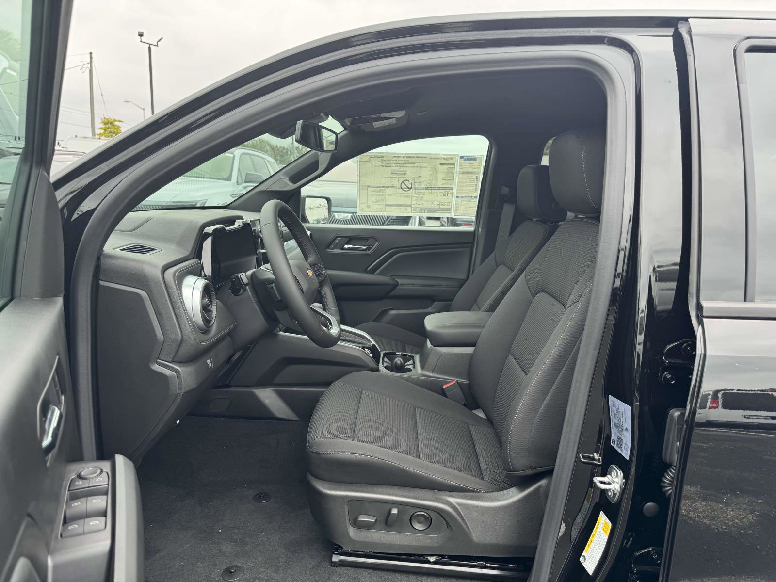New 2026 Chevrolet Colorado LT image 11