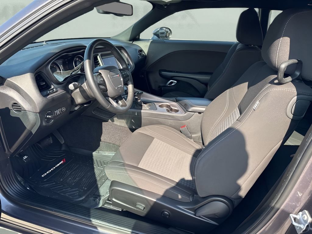 Used 2023 Dodge Challenger SXT image 9