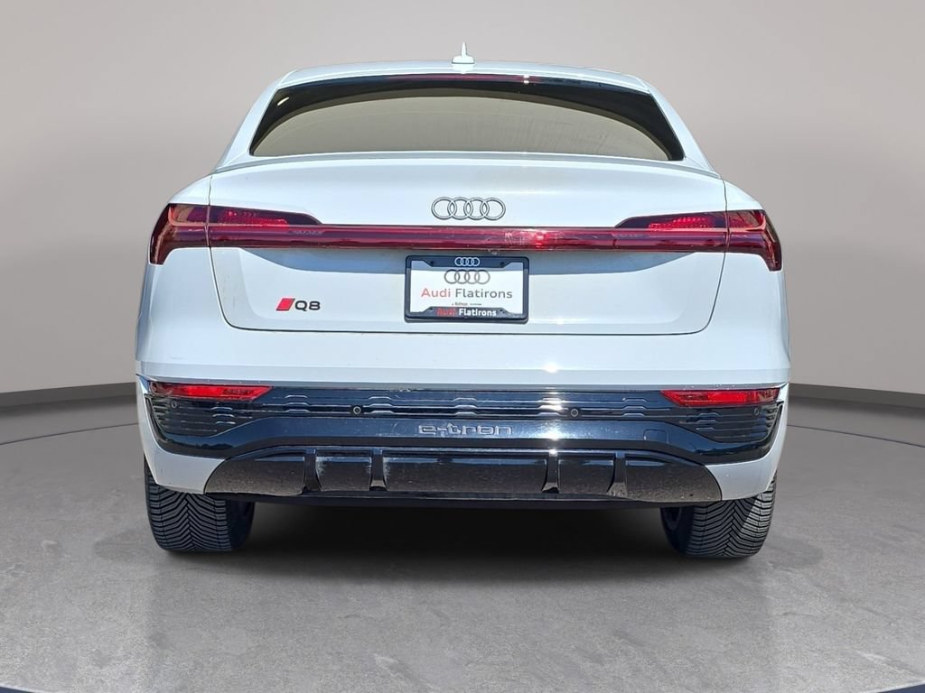 Certified 2024 Audi Q8 e-tron Premium Plus w/ Premium Plus Package AWD/4WD image 7