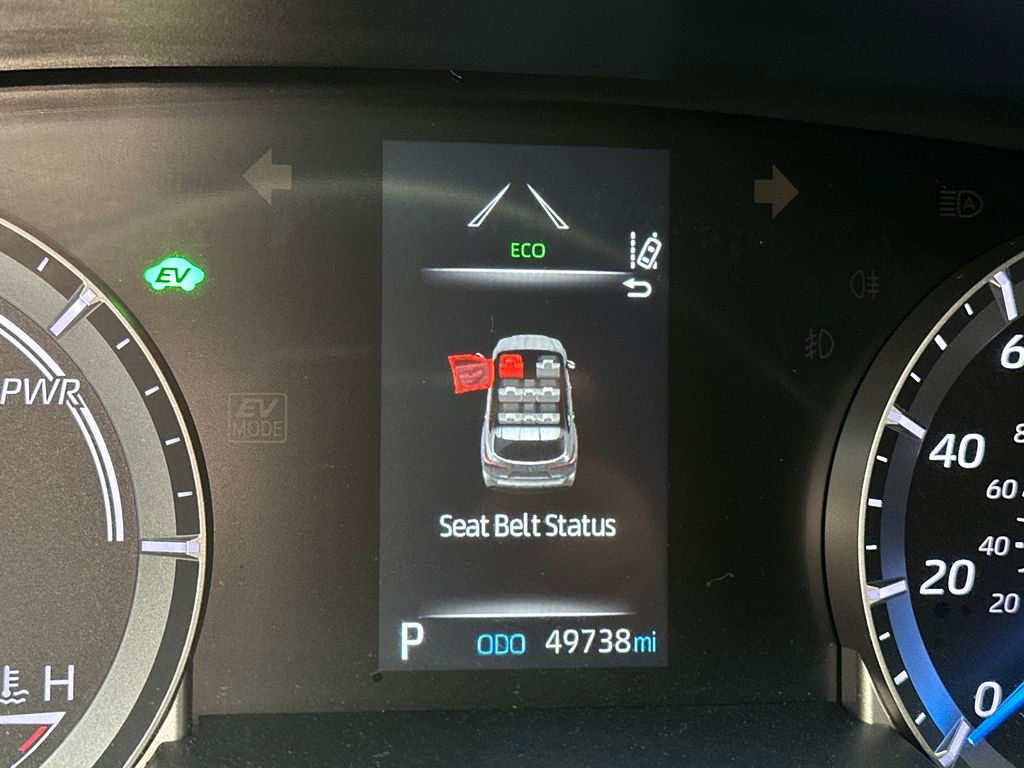 Used 2022 Toyota Highlander LE AWD/4WD image 32