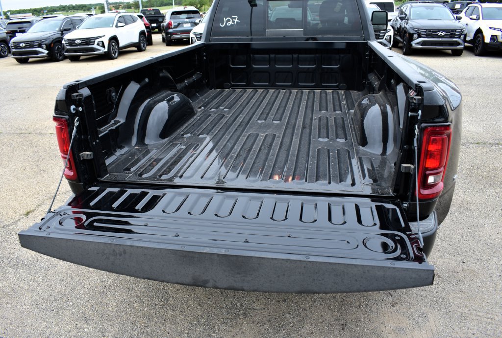 New 2026 RAM 3500 Tradesman AWD/4WD image 15