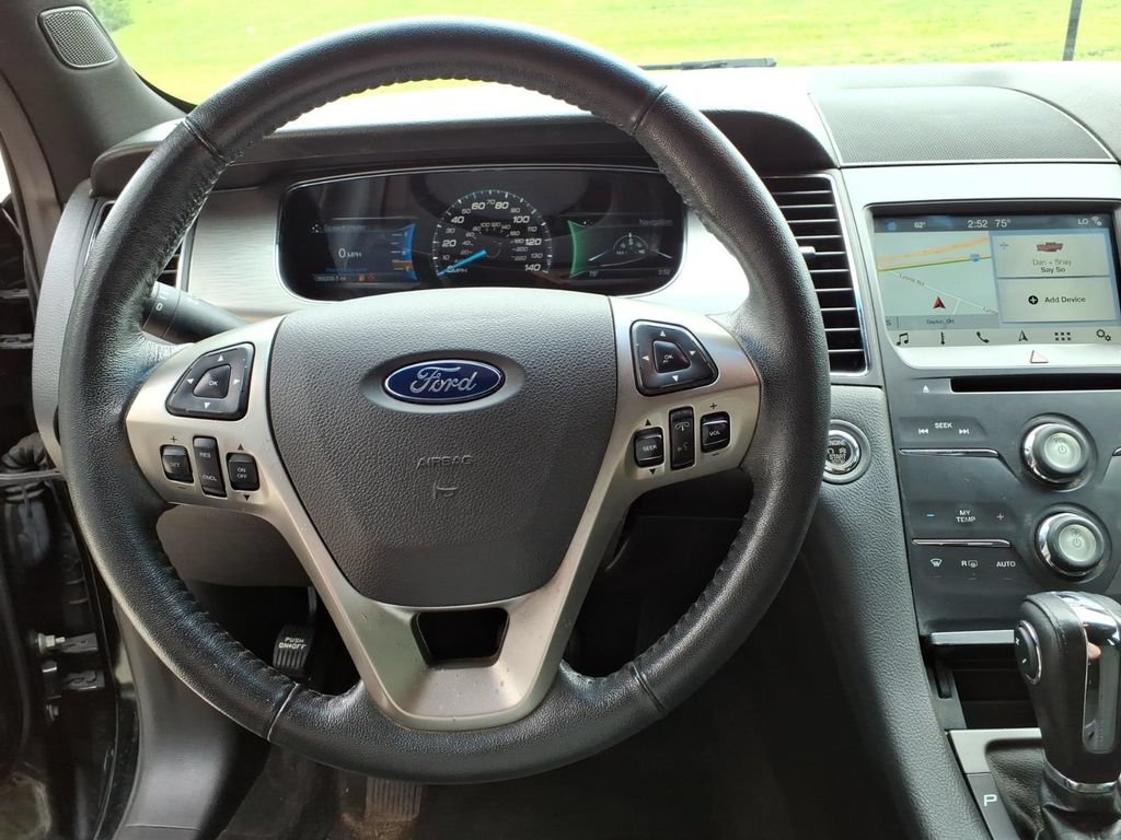 Used 2018 Ford Taurus SEL w/ Equipment Group 201A AWD/4WD image 17