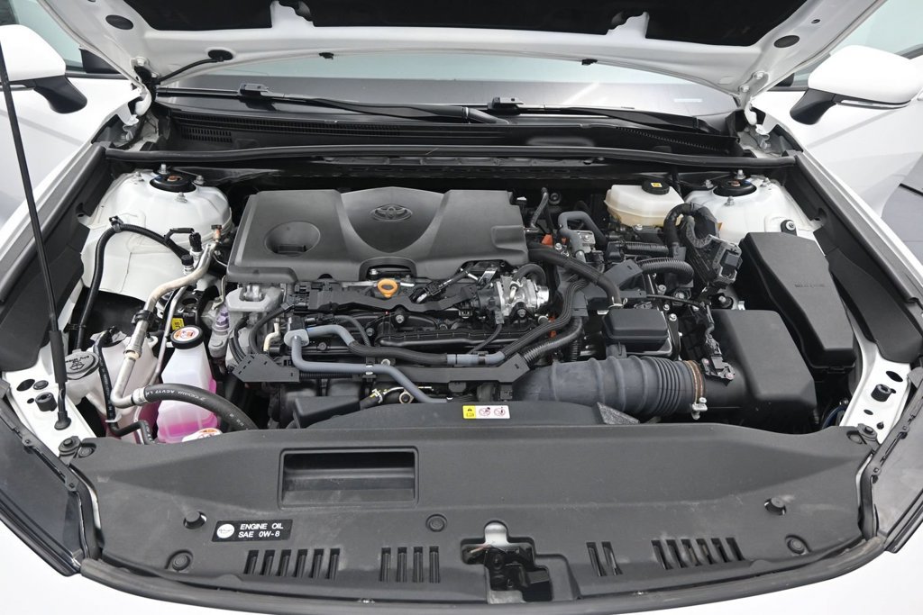 Used 2025 Toyota Camry SE FWD image 13