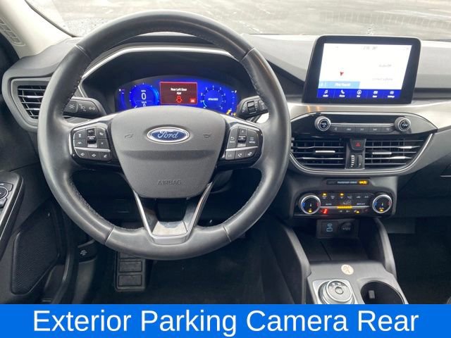 Used 2022 Ford Escape Titanium AWD/4WD image 7