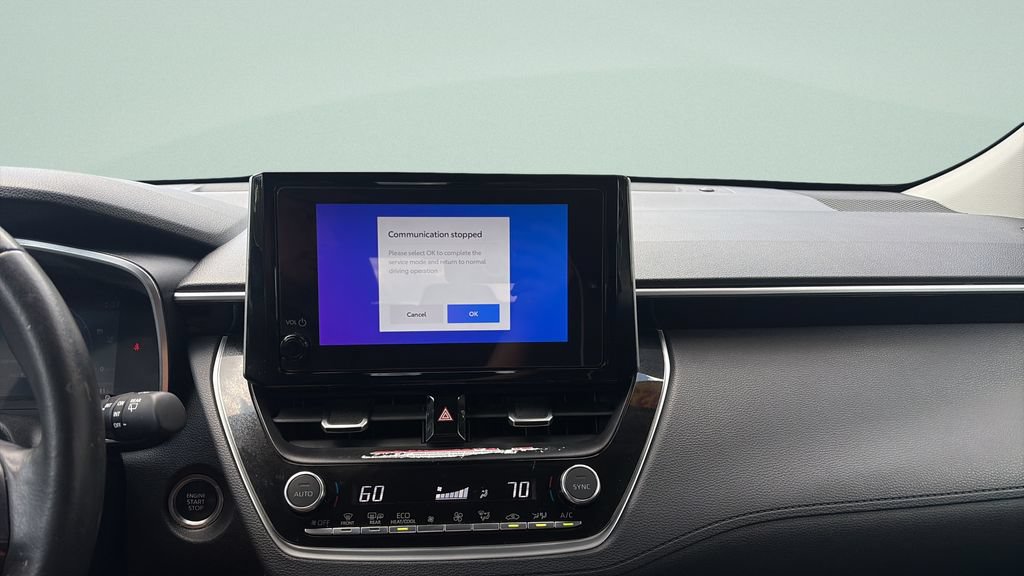 Used 2023 Toyota Corolla Cross XLE FWD image 15