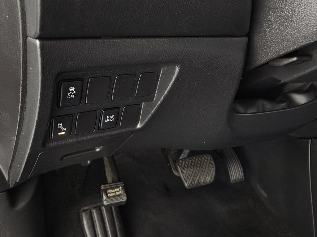 Used 2020 Nissan Pathfinder SV AWD/4WD image 22