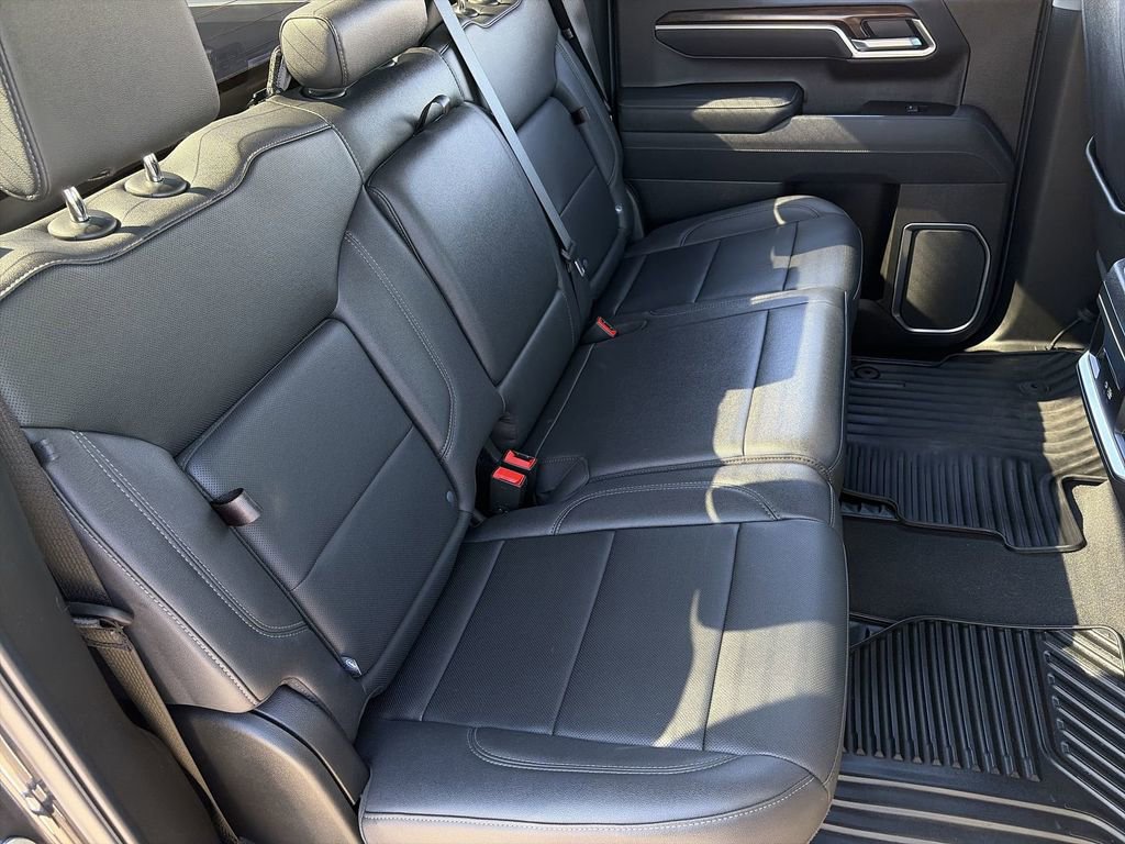 Used 2025 GMC Sierra 1500 SLT w/ SLT Premium Package image 23