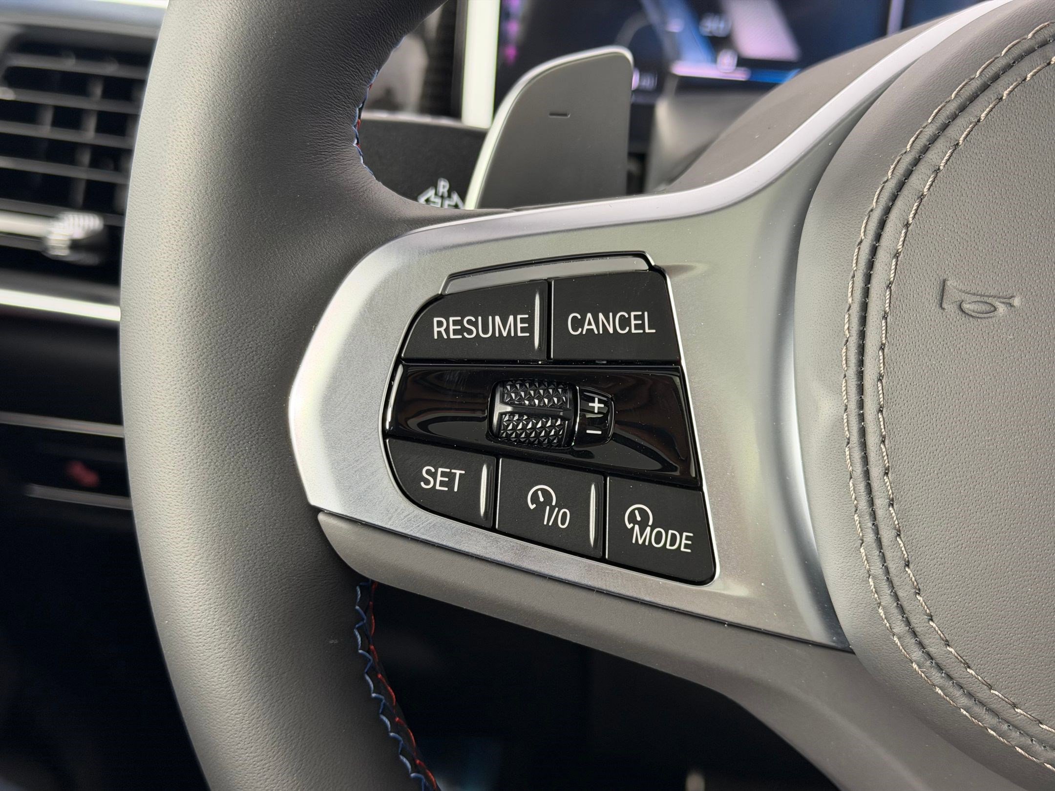 New 2026 BMW X7 M60i image 16