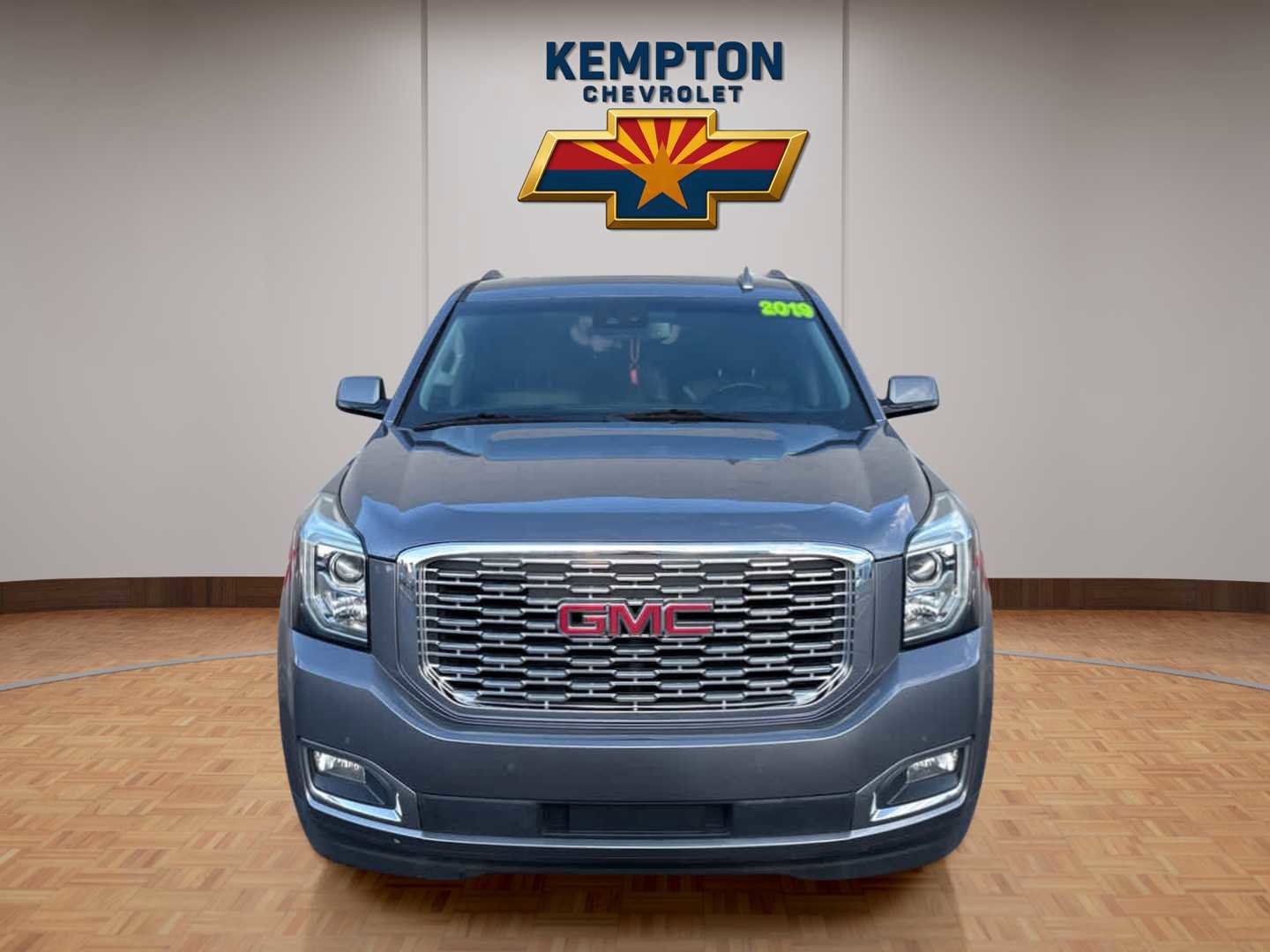 Used 2019 GMC Yukon Denali RWD image 1