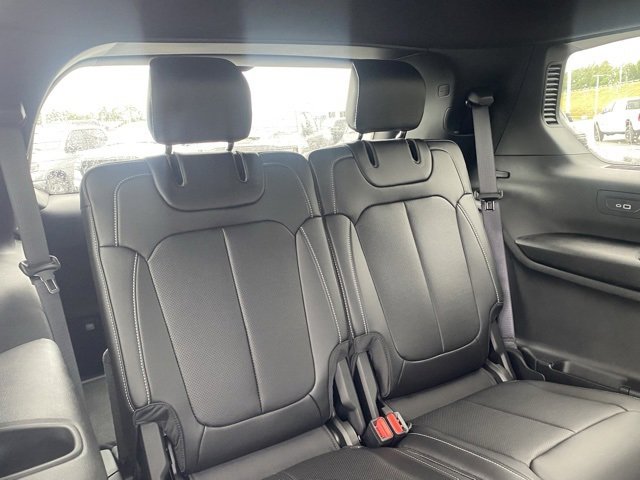 New 2025 Jeep Grand Cherokee L Limited w/ Luxury Tech Group II image 33