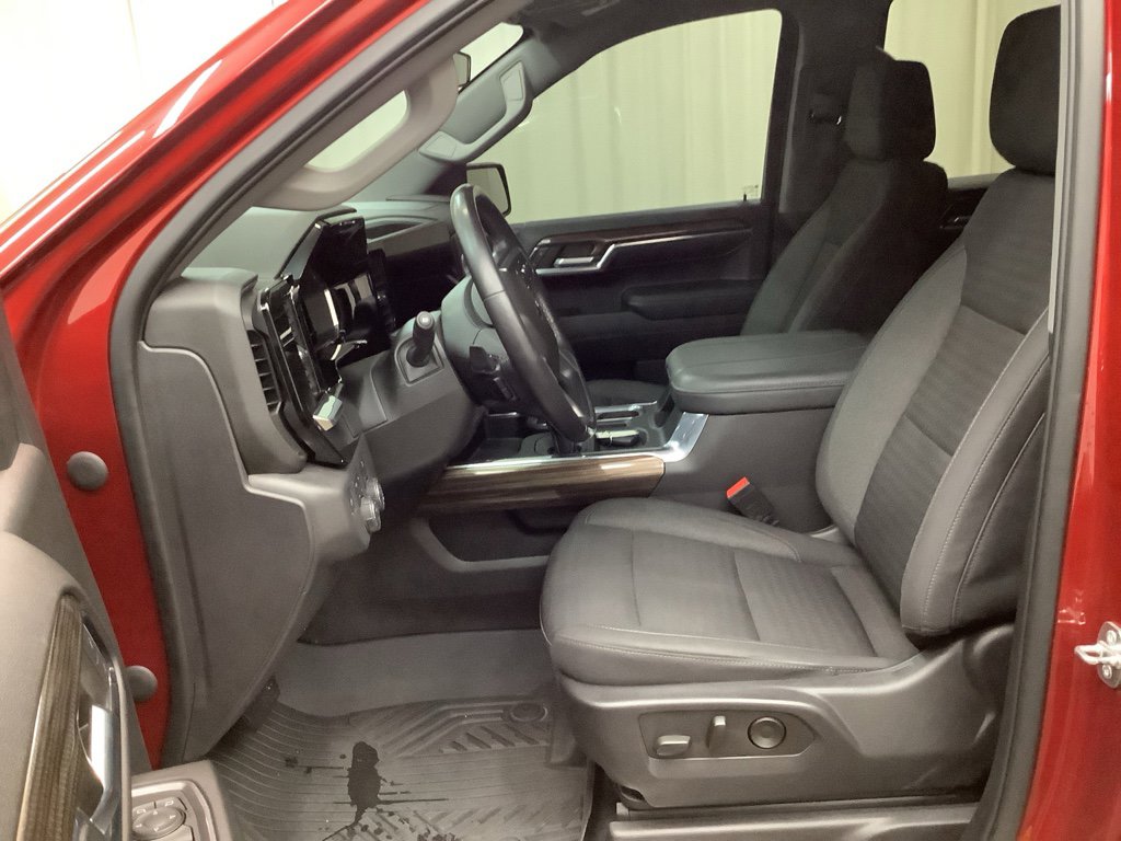 Used 2023 Chevrolet Silverado 1500 RST image 18