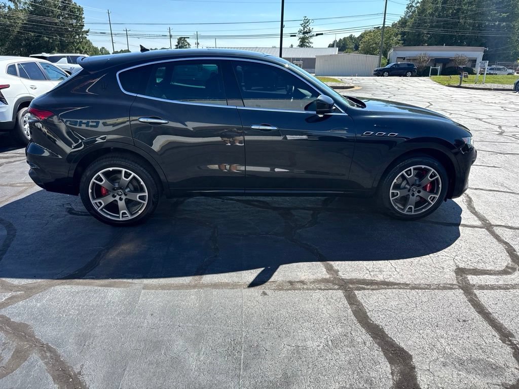 Used 2022 Maserati Levante Modena AWD/4WD image 8