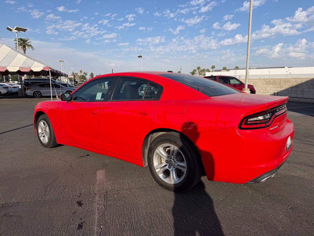 Used 2022 Dodge Charger SXT RWD image 2