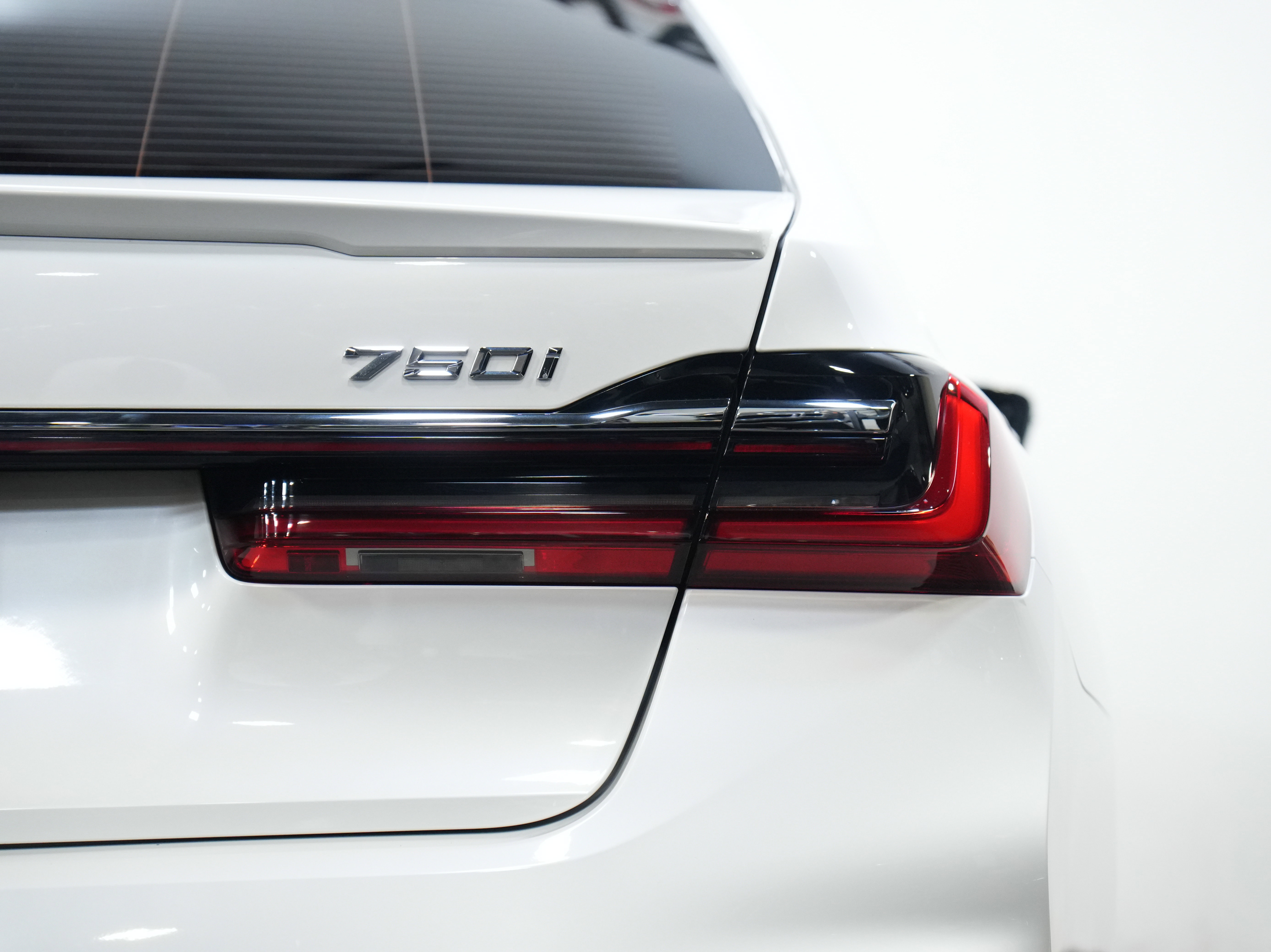 Used 2020 BMW 750i xDrive image 17