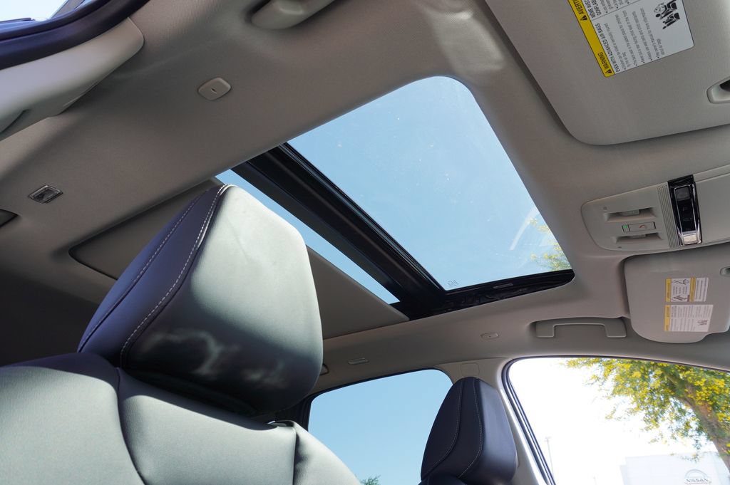 Certified 2025 Nissan Murano SL AWD/4WD image 13