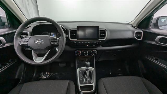 Used 2021 Hyundai Venue SE w/ Cargo Package image 24