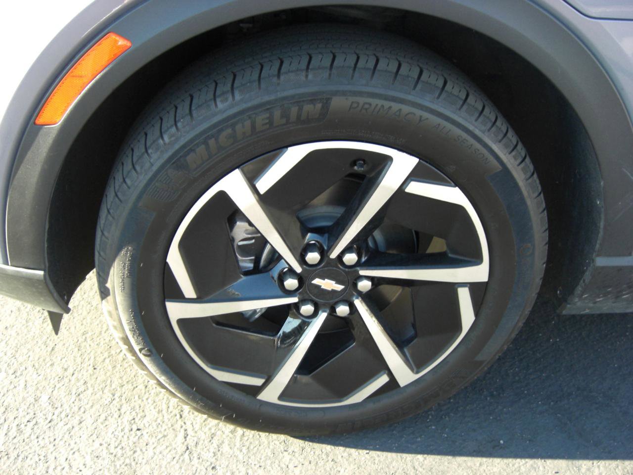 Used 2025 Chevrolet Equinox EV LT image 6