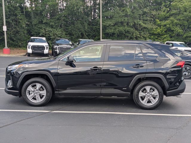 Used 2025 Toyota RAV4 LE AWD/4WD image 4