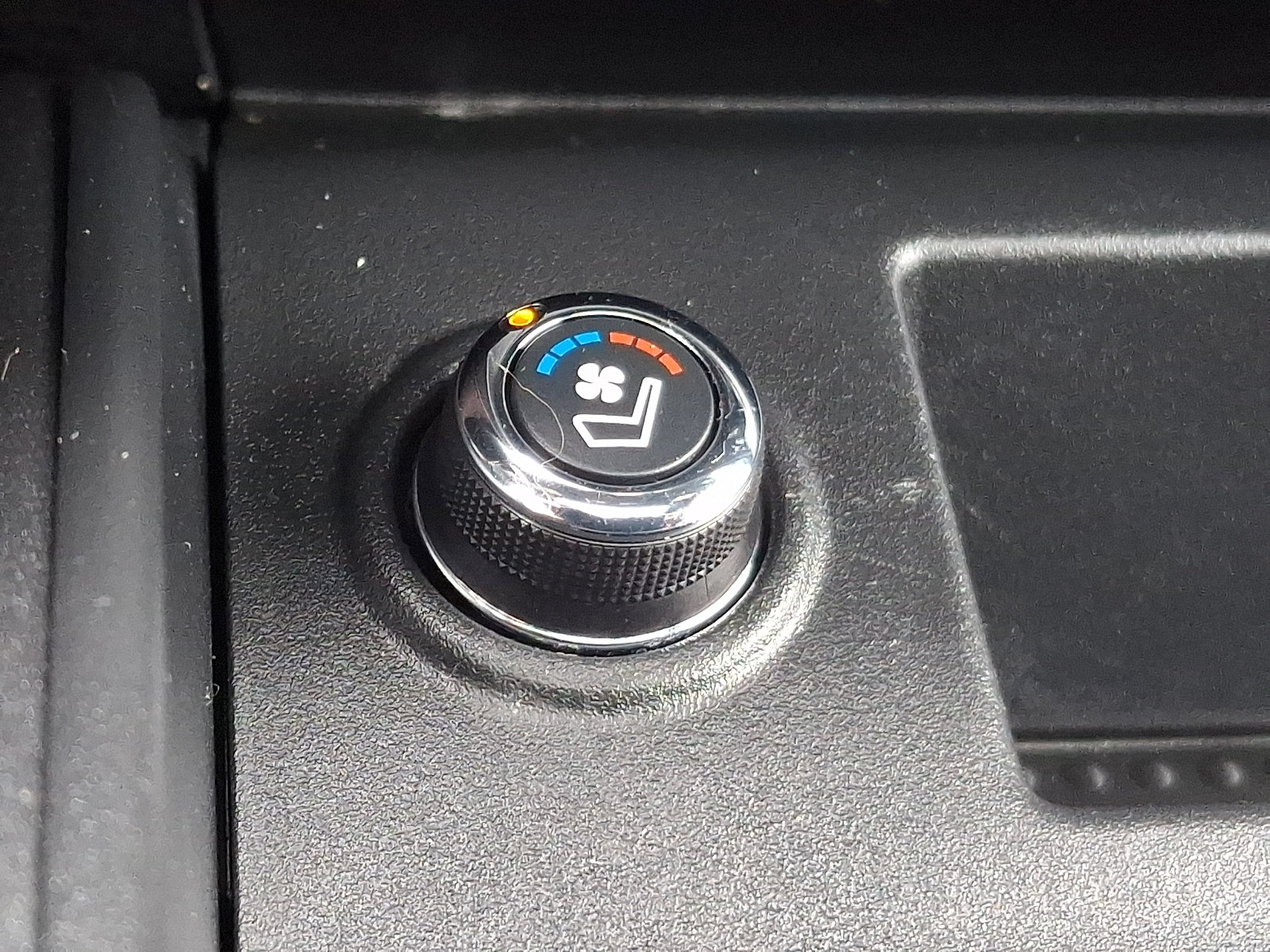 Certified 2024 Nissan Titan PRO-4X w/ Pro-4x Convenience Package AWD/4WD image 26
