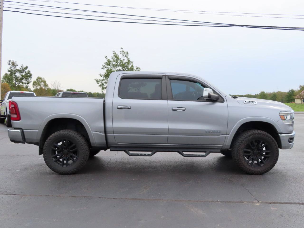 Used 2019 RAM 1500 Laramie AWD/4WD image 7