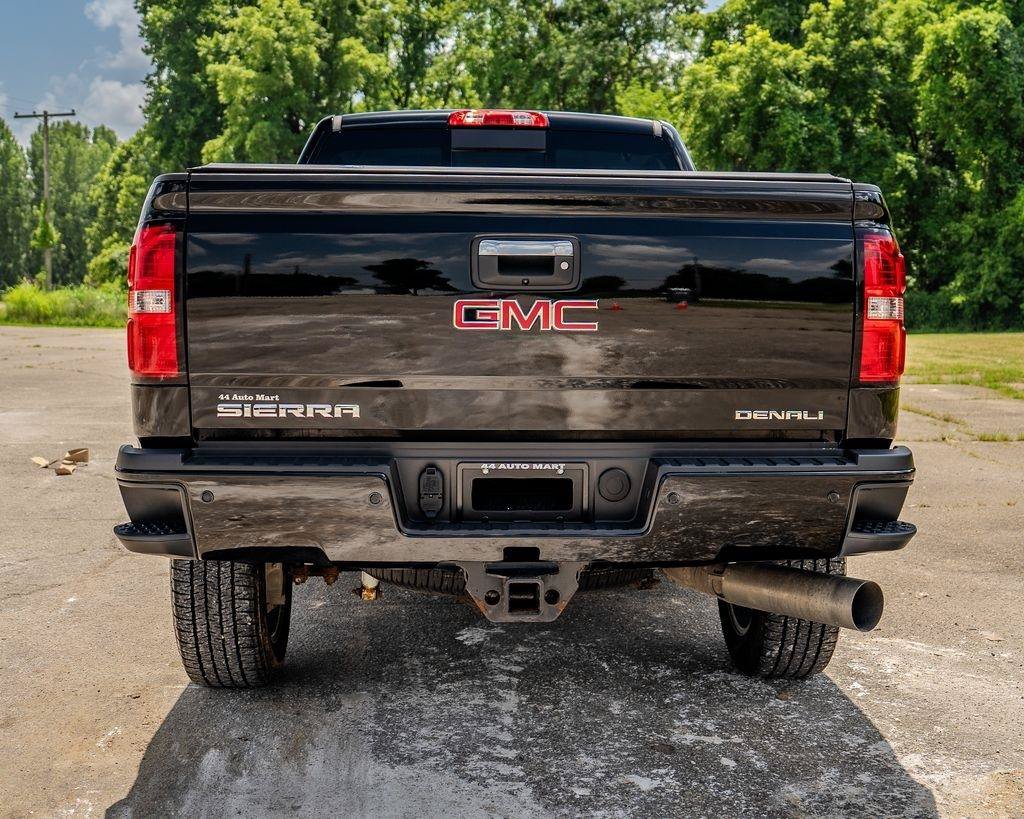 Used 2016 GMC Sierra 2500 Denali w/ Duramax Plus Package AWD/4WD image 6