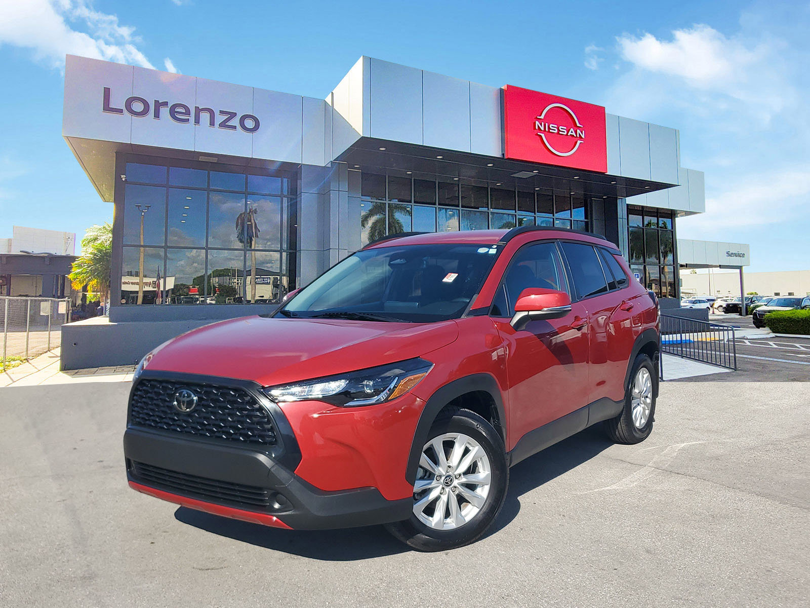 Used 2023 Toyota Corolla Cross LE image 1