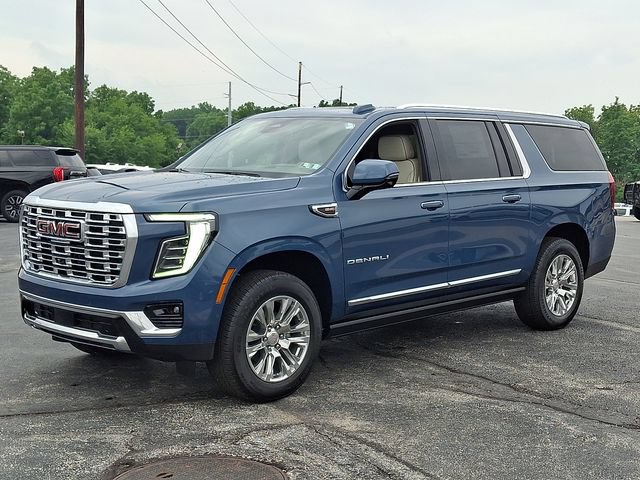 New 2026 GMC Yukon XL Denali w/ Sun & Power Step Package AWD/4WD image 4