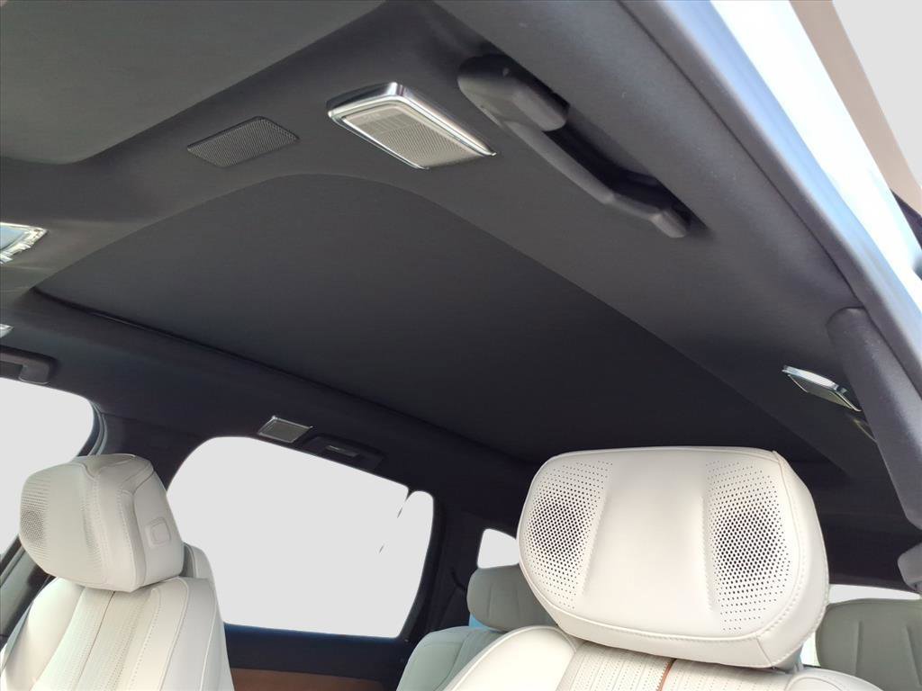 New 2026 Cadillac Vistiq Sport w/ LPO, Floor Liner Package image 14