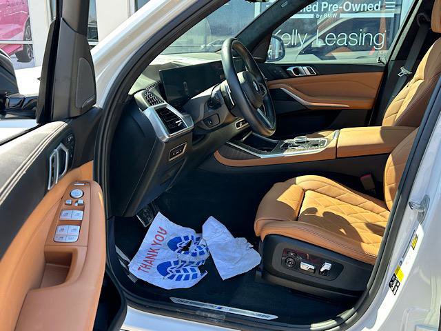 Certified 2024 BMW X7 xDrive40i w/ Executive Package image 11