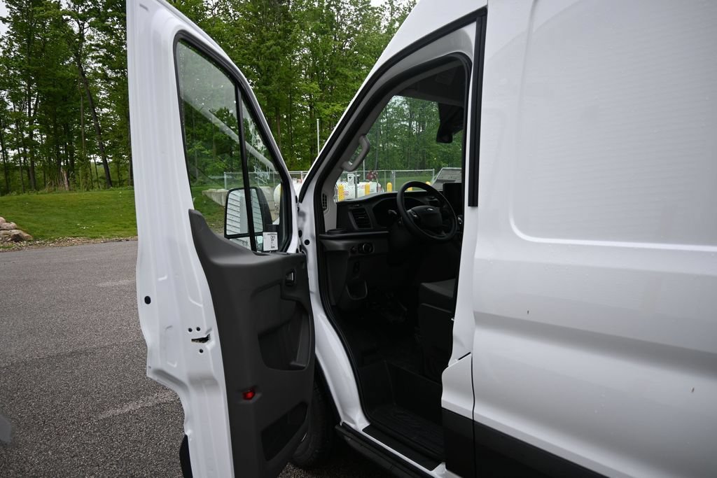 New 2026 Ford Transit 350 148 High Roof AWD image 9
