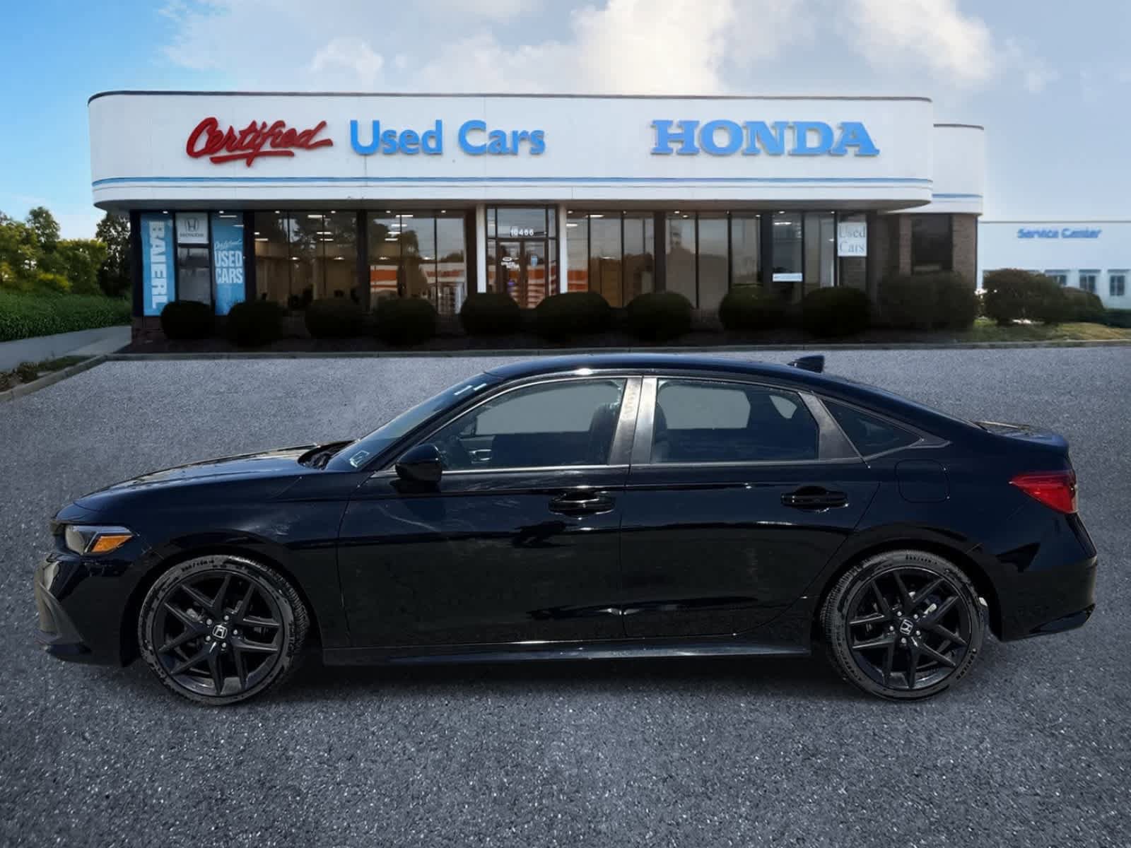 Used 2023 Honda Civic Sport image 2