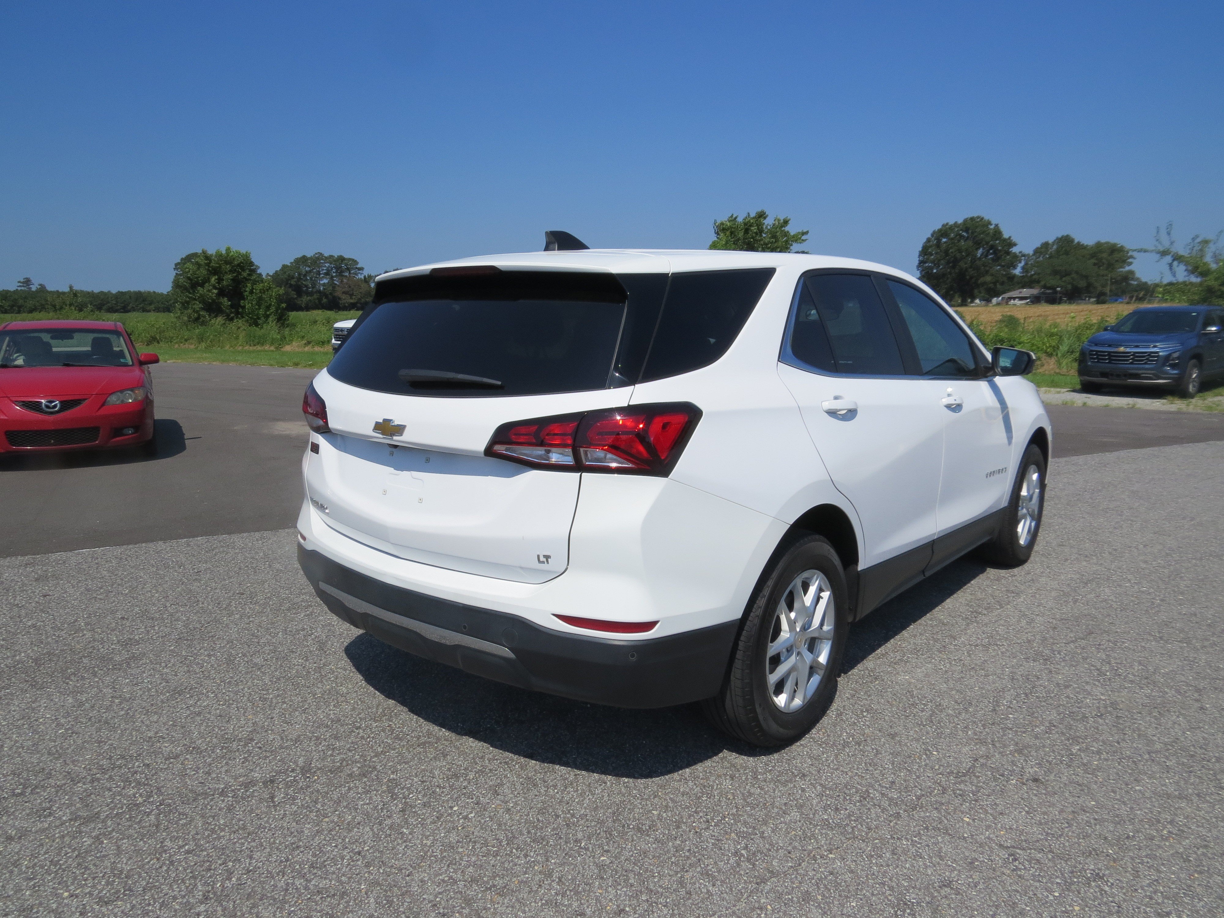 Used 2022 Chevrolet Equinox LT FWD image 3