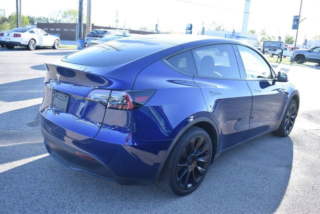 Used 2025 Tesla Model Y Long Range AWD/4WD image 2