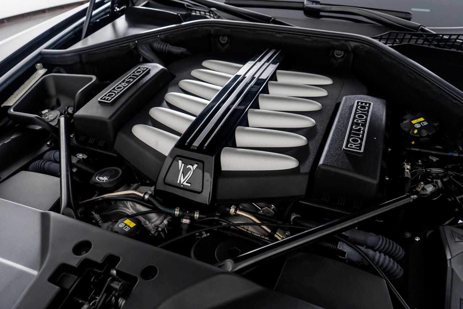 Used 2017 Rolls-Royce Dawn image 54