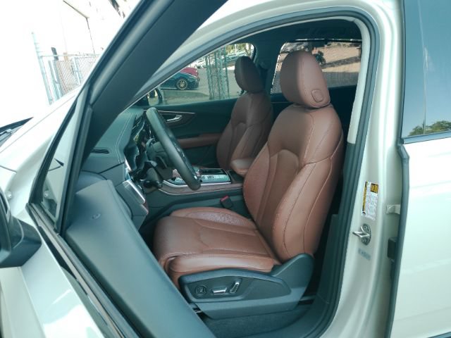 Used 2024 Audi Q7 3.0T Prestige AWD/4WD image 6
