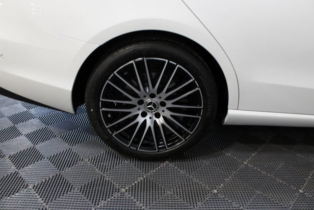 New 2025 Mercedes-Benz C 300 4MATIC Sedan image 10