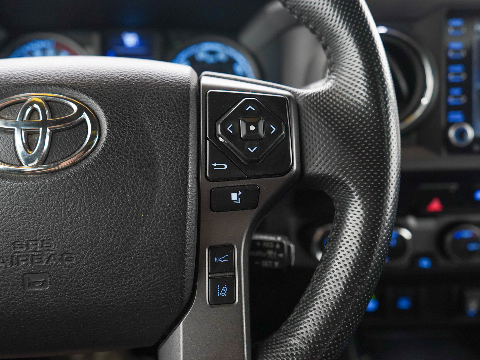 Used 2021 Toyota Tacoma TRD Off-Road AWD/4WD image 25